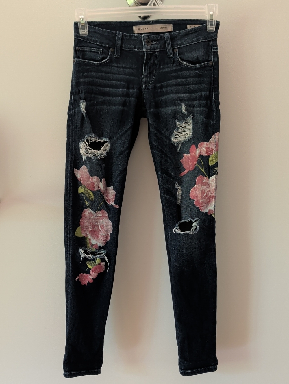 Guess Blue Skinny Jeans with Painted Pink Flowers Size 25 - Picture 2 of 12